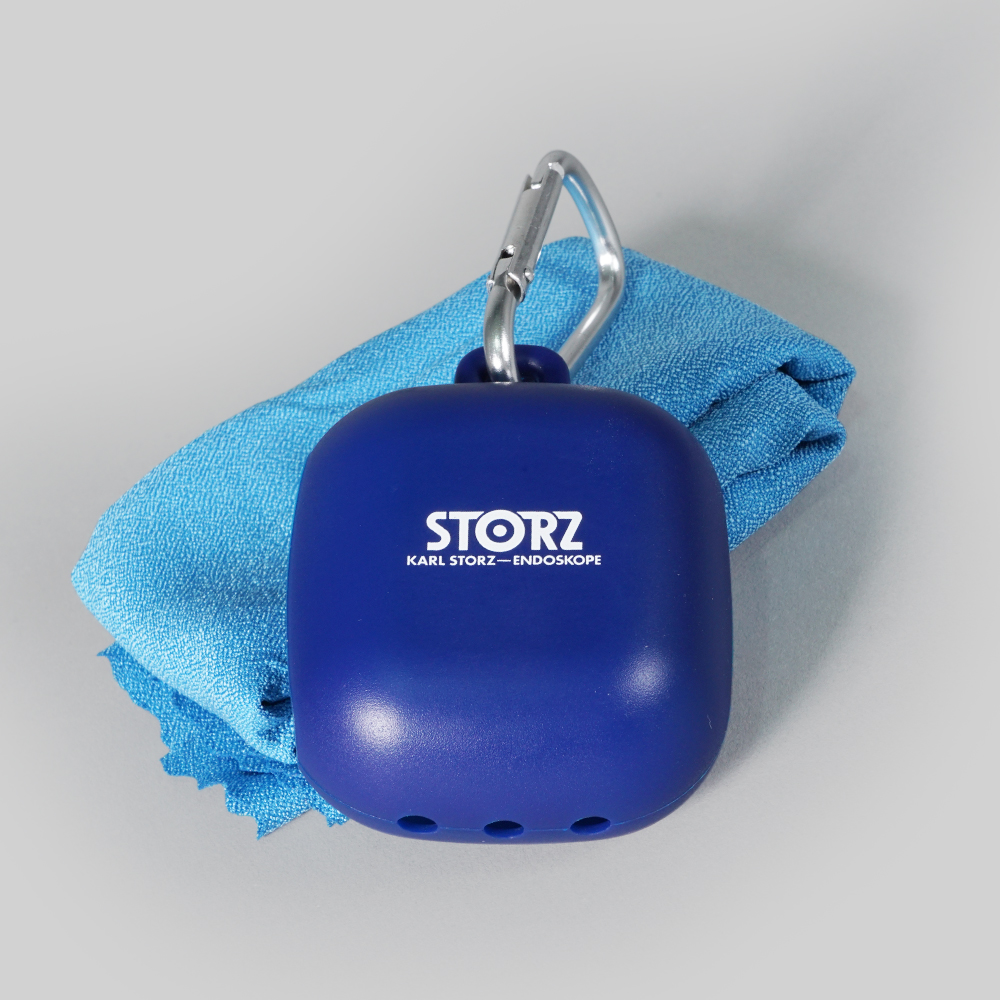Quick-drying towel with silicone case